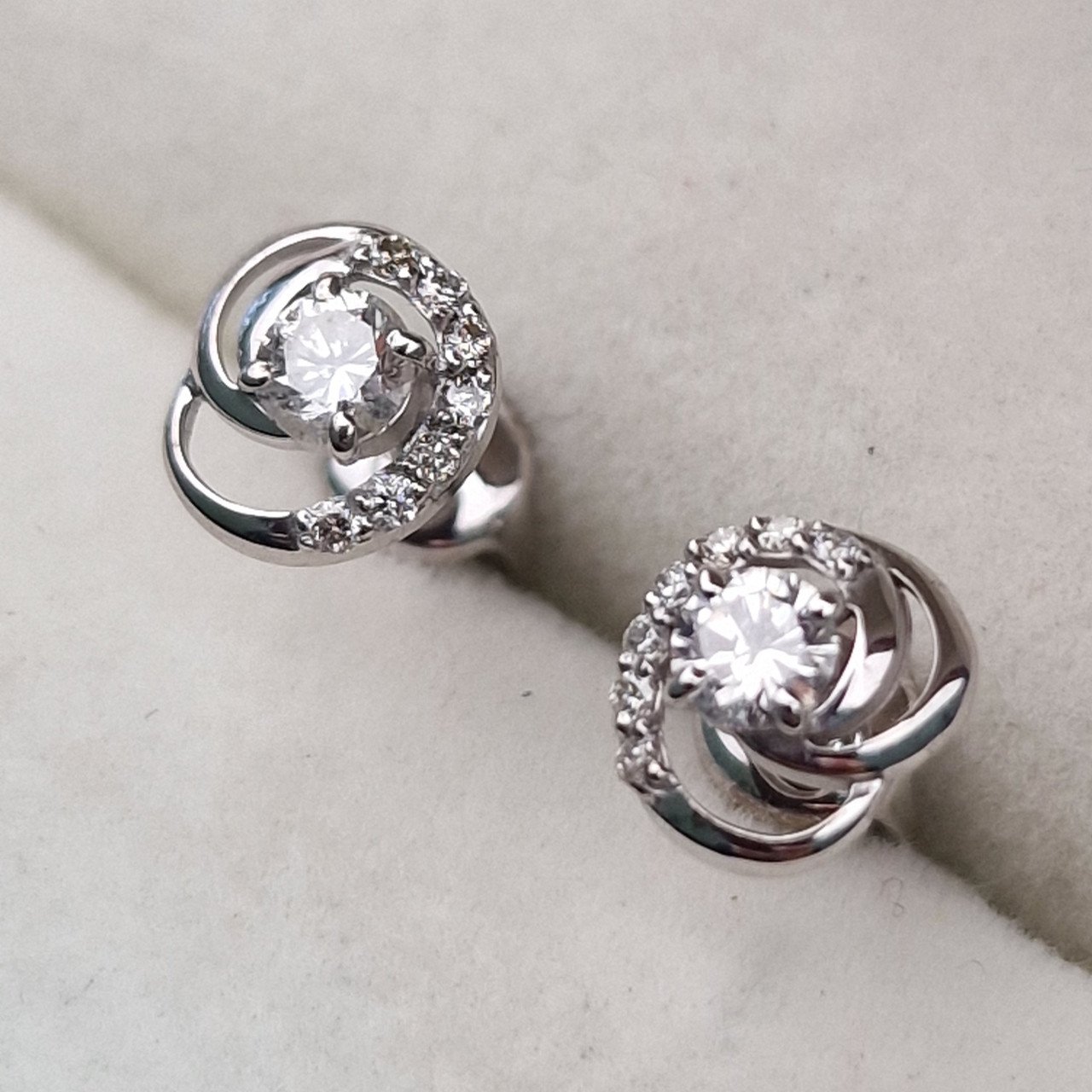 Серьги Deimantas 101934262 1,22гр 0,287ct. купить,NaN