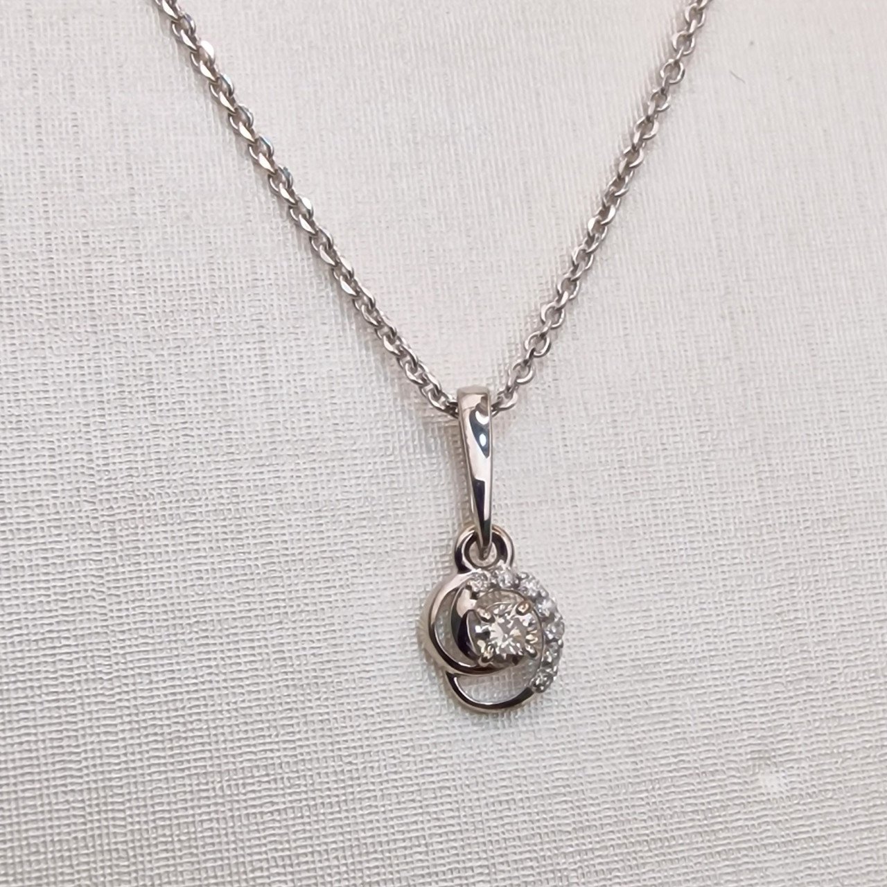 Кулон Deimantas 101934426 0,48гр 0,163ct. купить,NaN