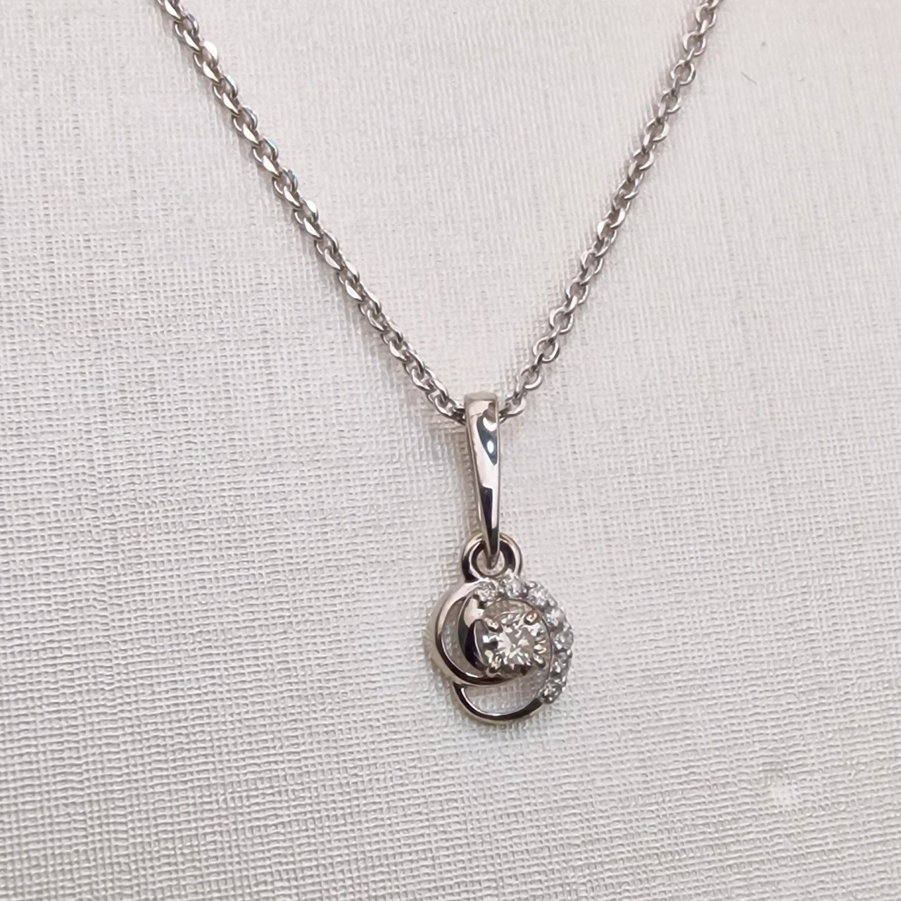 Кулон Deimantas 101934426 0,48гр 0,163ct. купить,NaN