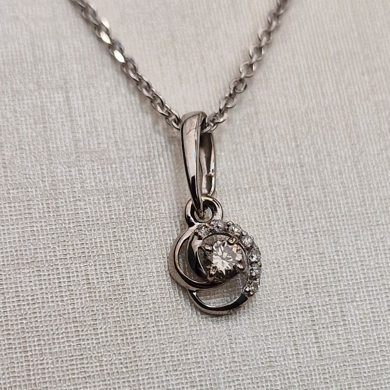 Кулон Deimantas 101934426 0,48гр 0,163ct. купить,NaN