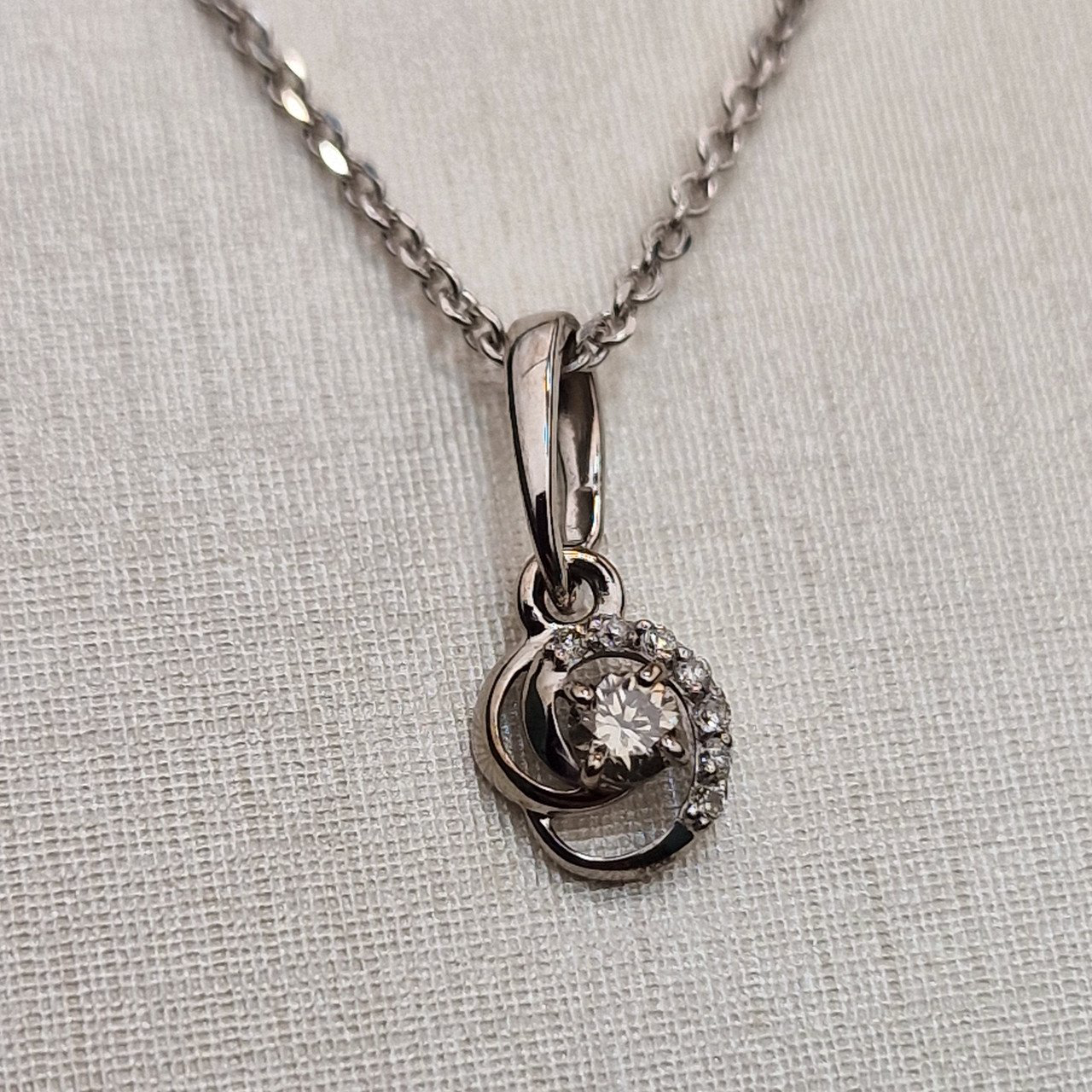 Кулон Deimantas 101934426 0,48гр 0,163ct. купить,NaN