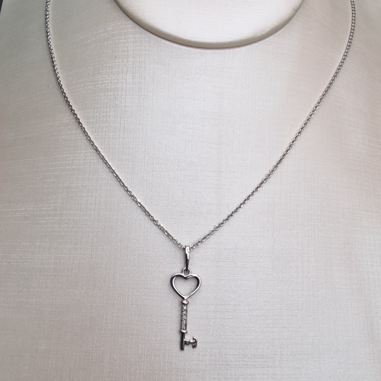 Кулон Deimantas 101934318 0,73гр 0,03ct. купить,NaN