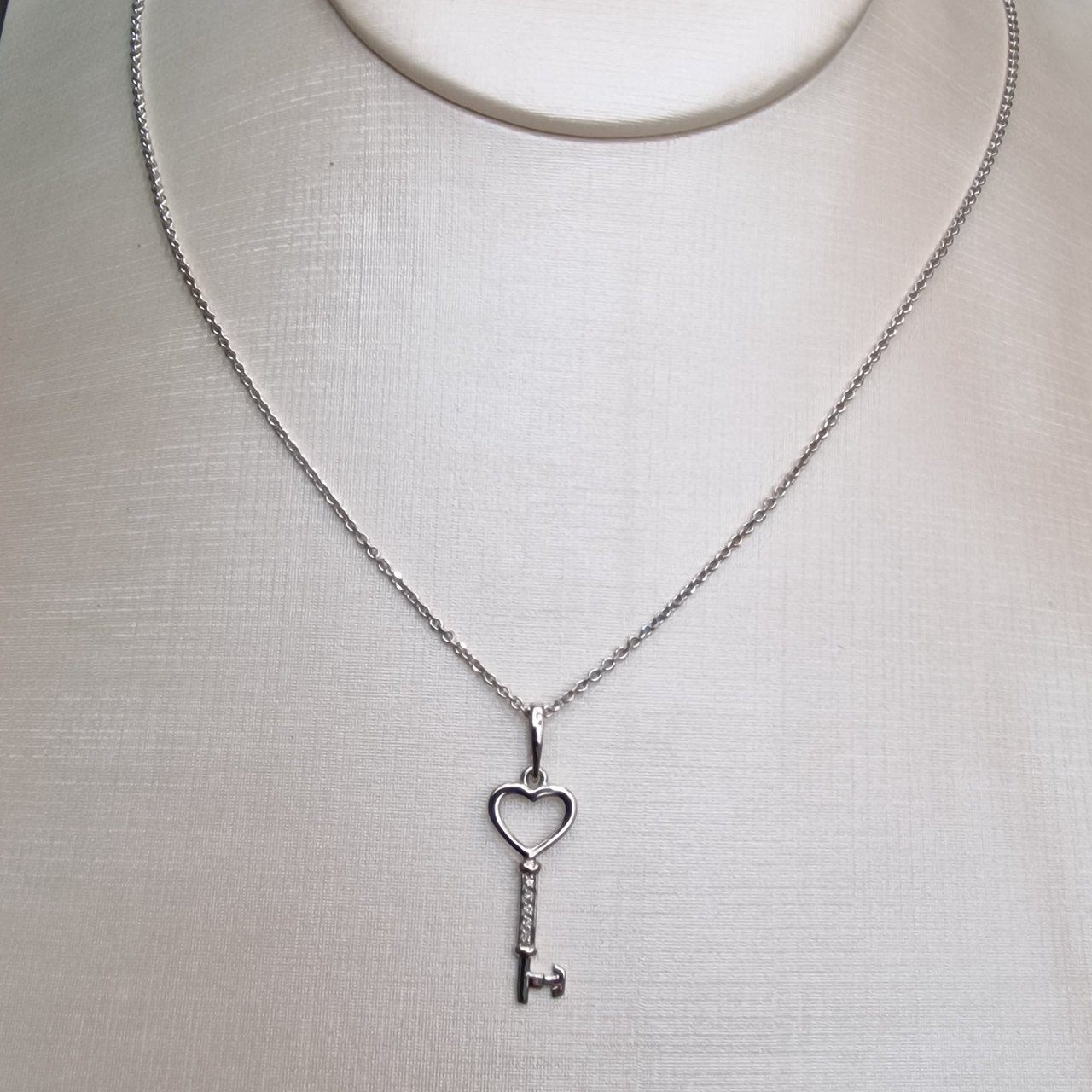 Кулон Deimantas 101934318 0,73гр 0,03ct. купить,NaN