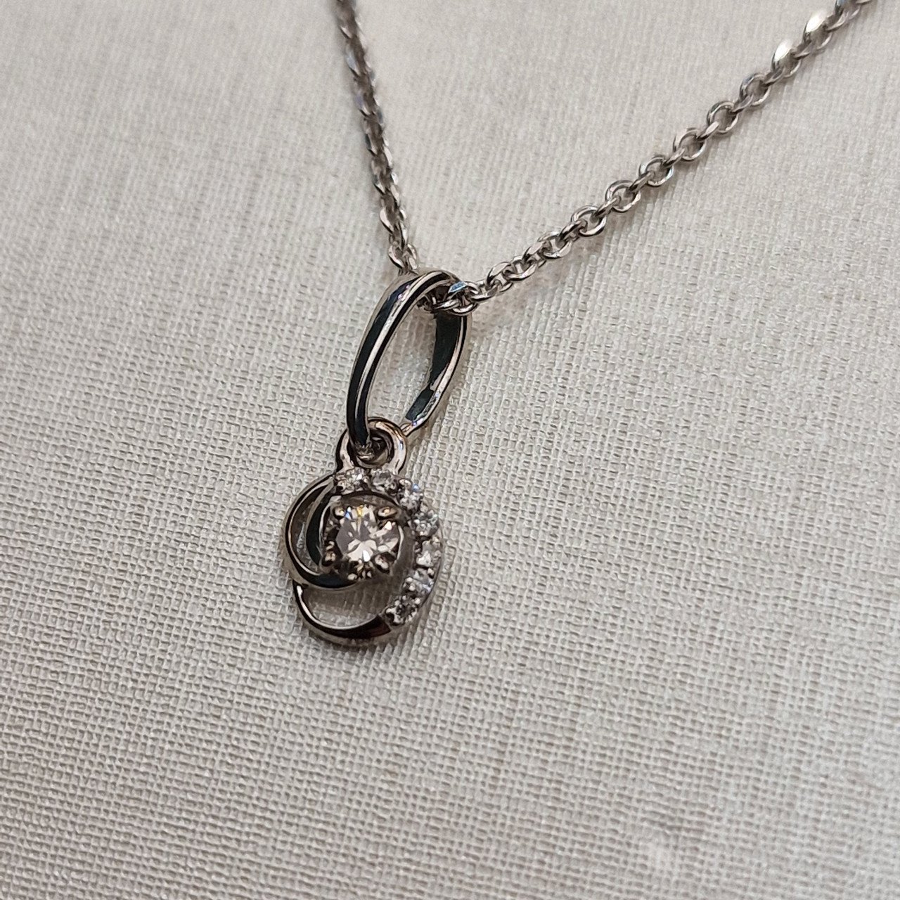 Кулон Deimantas 101934426 0,48гр 0,163ct. купить,NaN