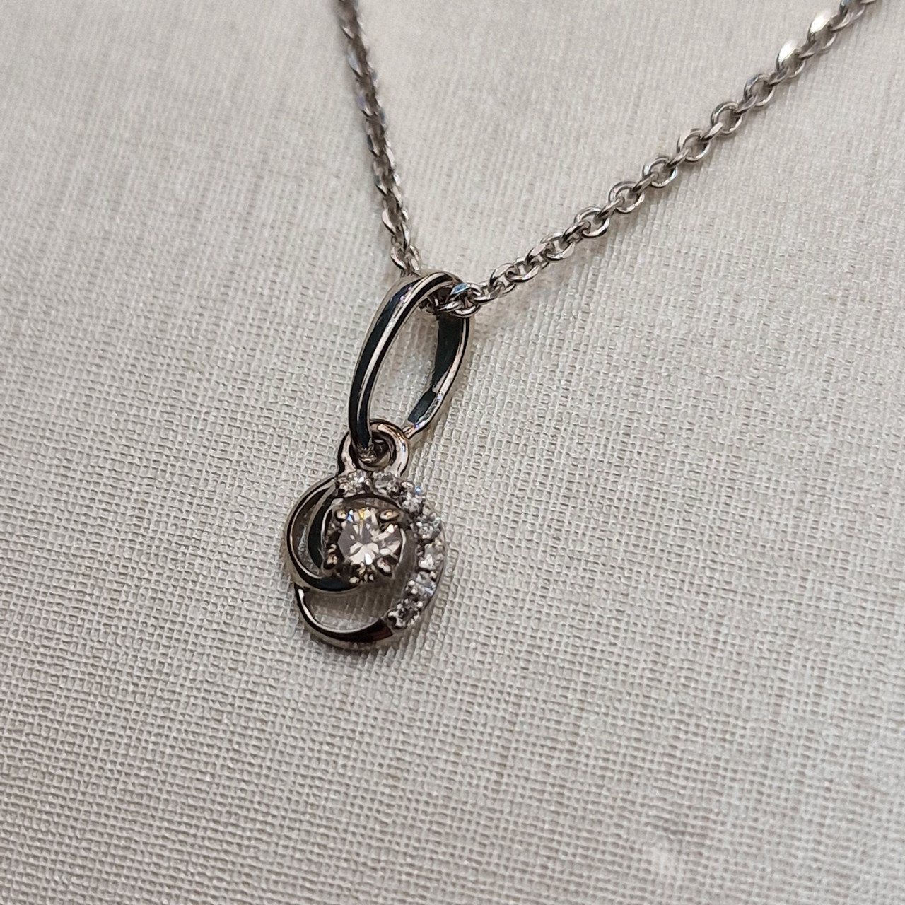 Кулон Deimantas 101934426 0,48гр 0,163ct. купить,NaN