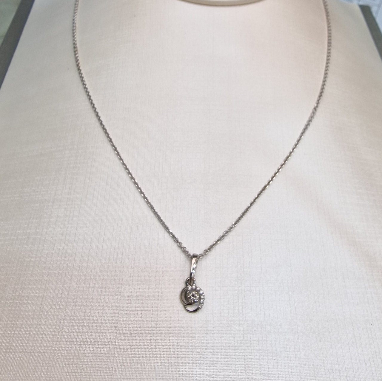 Кулон Deimantas 101934426 0,48гр 0,163ct. купить,NaN