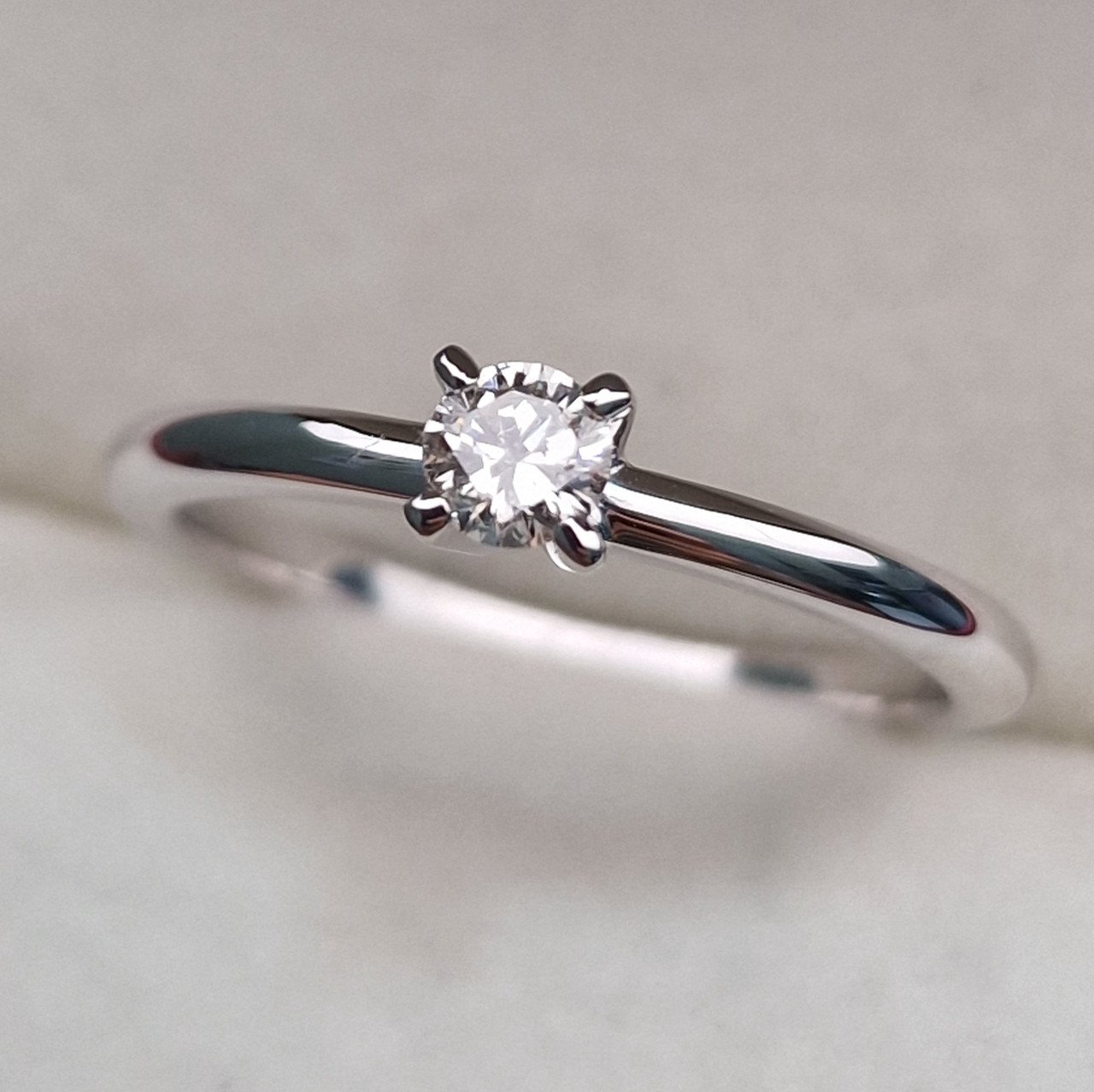 Кольцо Deimantas 102074563 17,5р 2,25гр 0,18ct. купить,NaN