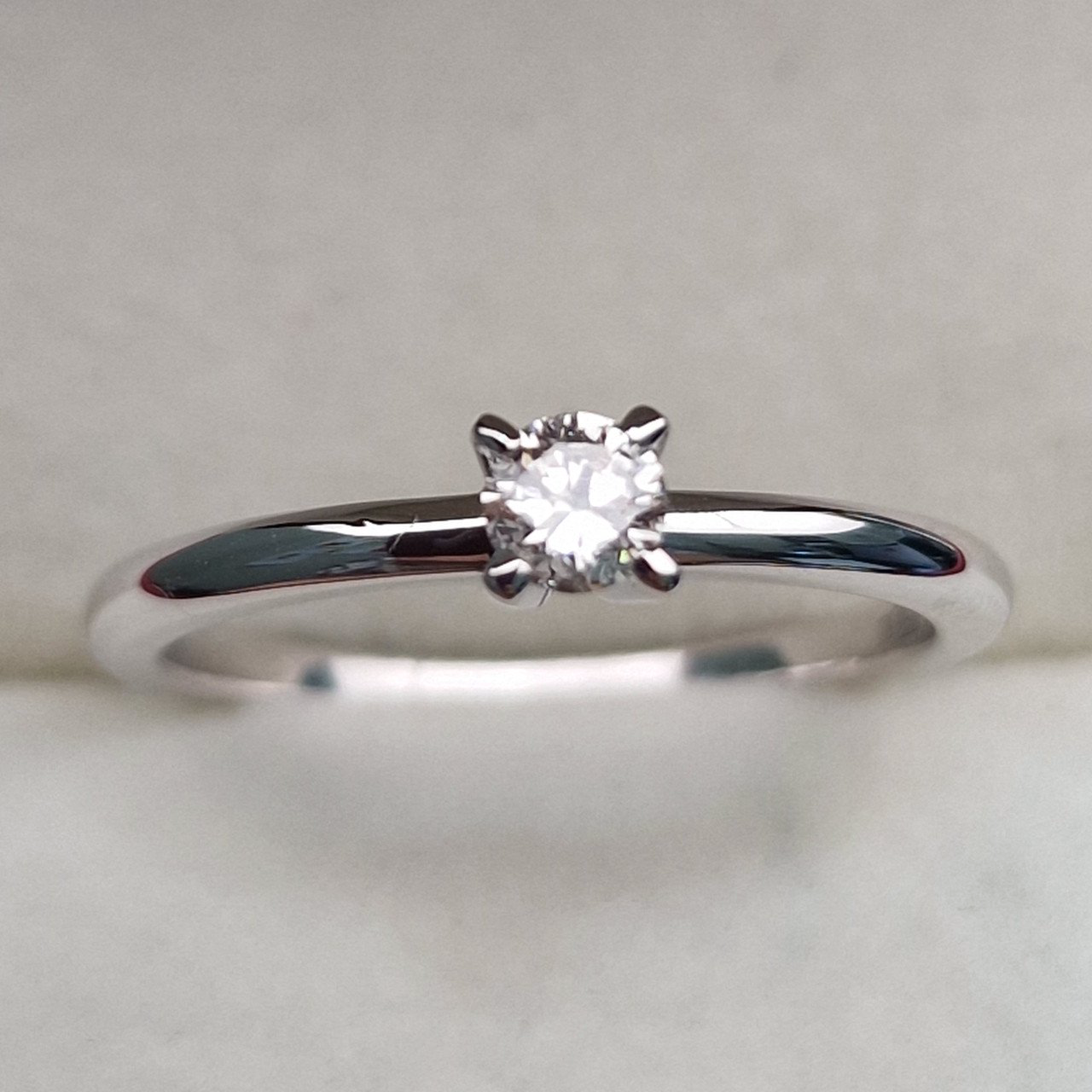 Кольцо Deimantas 102074563 17,5р 2,25гр 0,18ct. купить,NaN