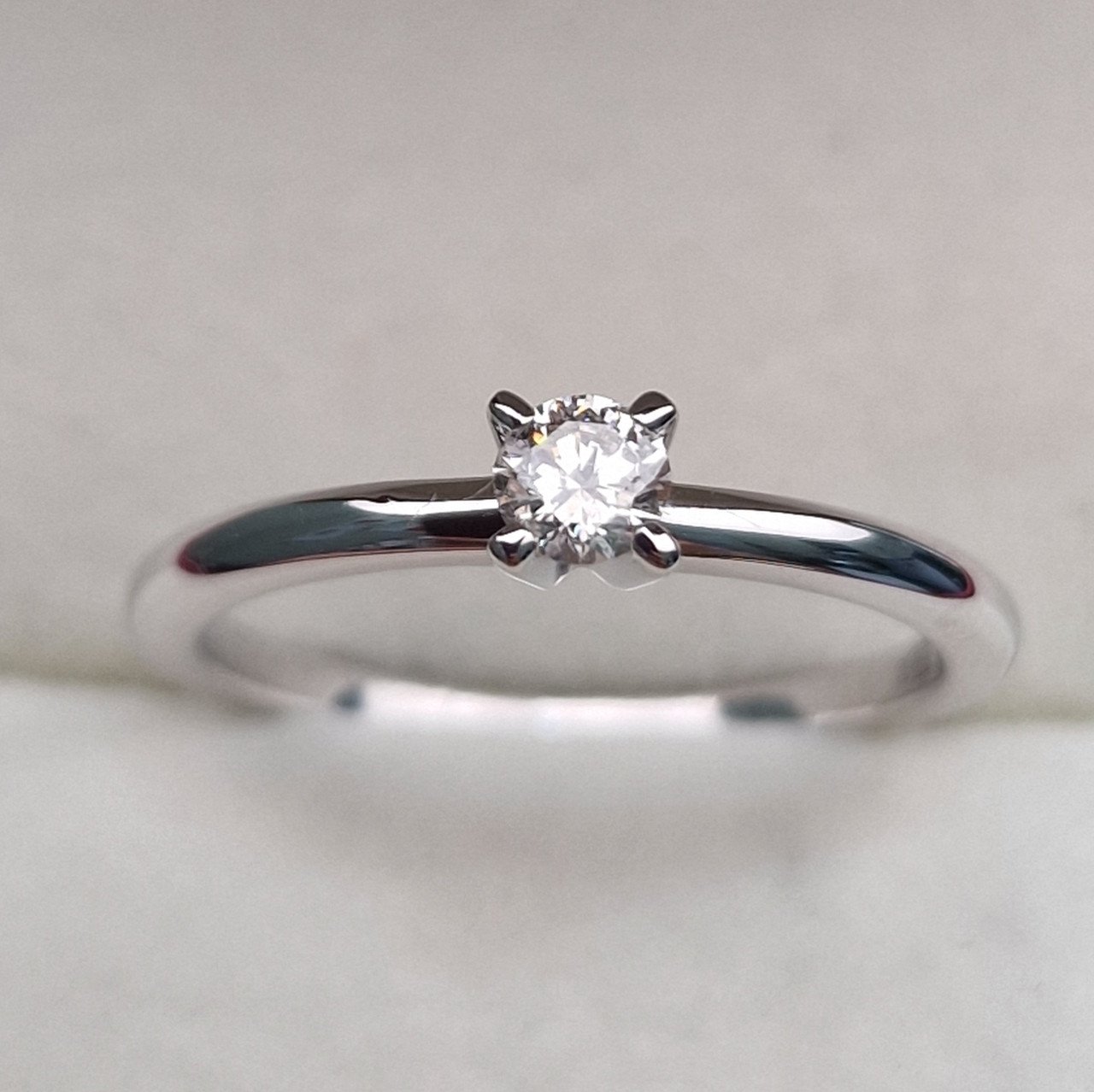 Кольцо Deimantas 102074563 17,5р 2,25гр 0,18ct. купить,NaN