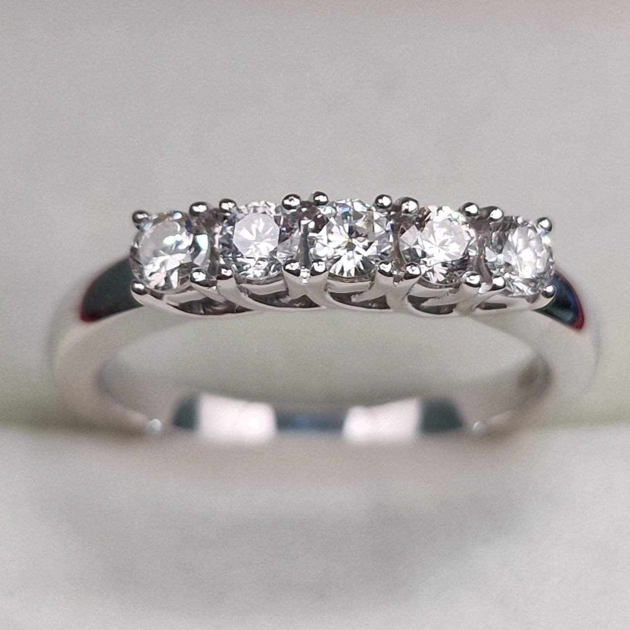 Кольцо Deimantas 102074582 17р 3,59гр 0,465ct. купить,NaN