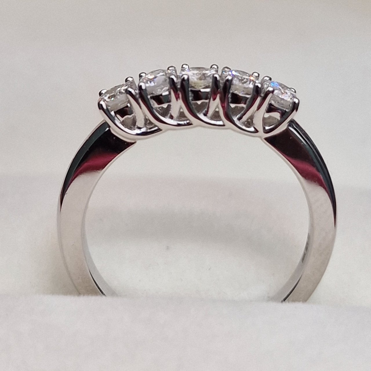 Кольцо Deimantas 102074582 17р 3,59гр 0,465ct. купить,NaN