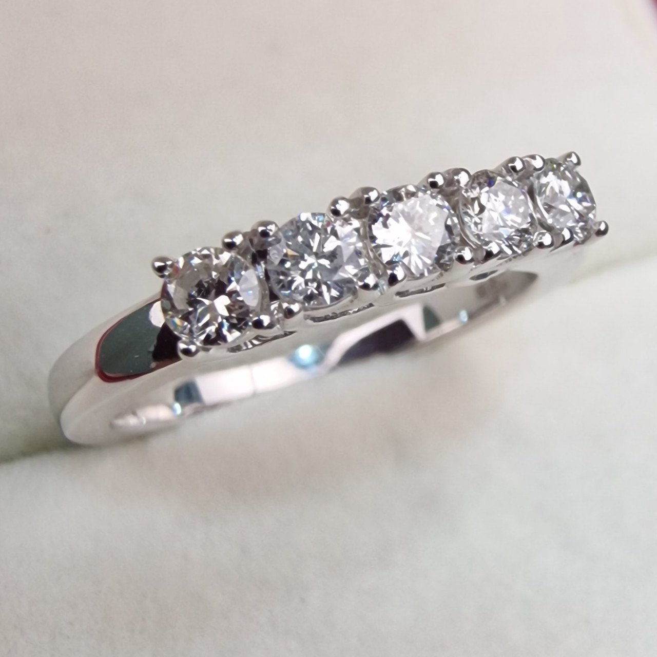 Кольцо Deimantas 102074582 17р 3,59гр 0,465ct. купить,NaN