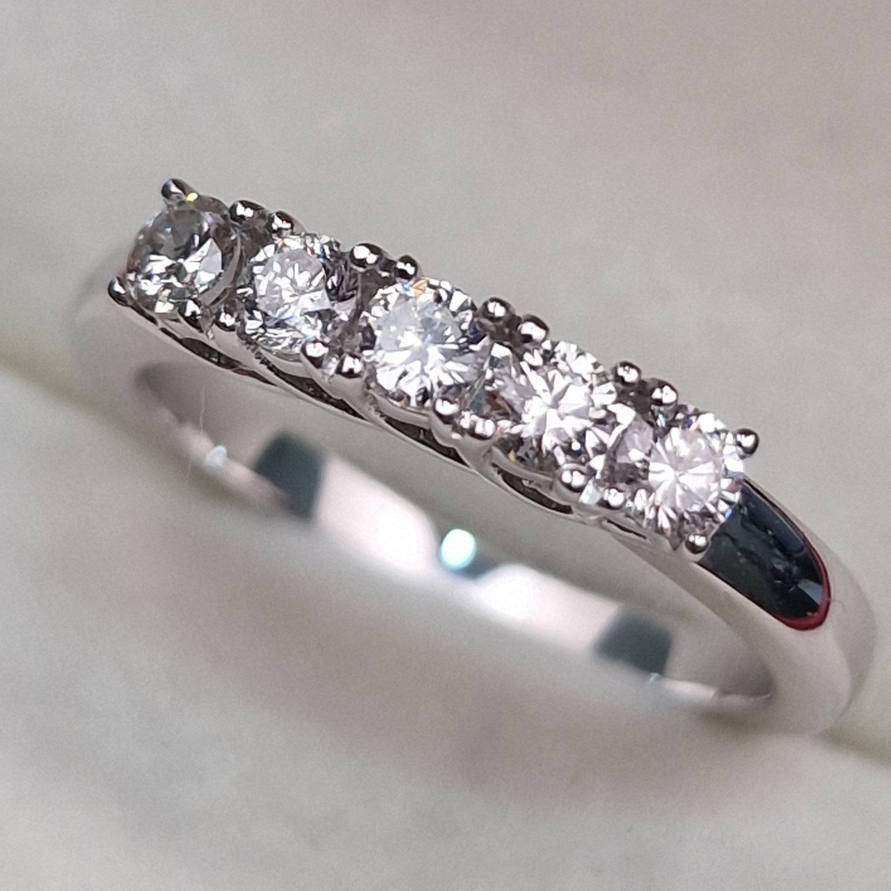 Кольцо Deimantas 102074582 17р 3,59гр 0,465ct. купить,NaN