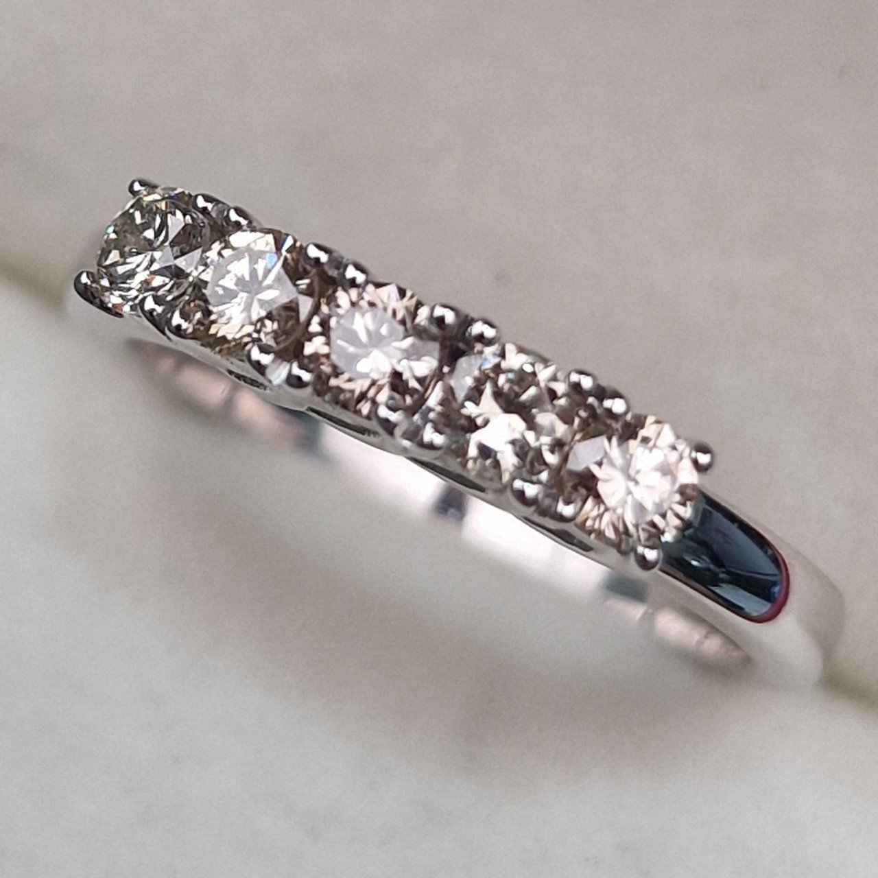 Кольцо Deimantas 102074593 17р 3,58гр 0,465ct. купить,NaN
