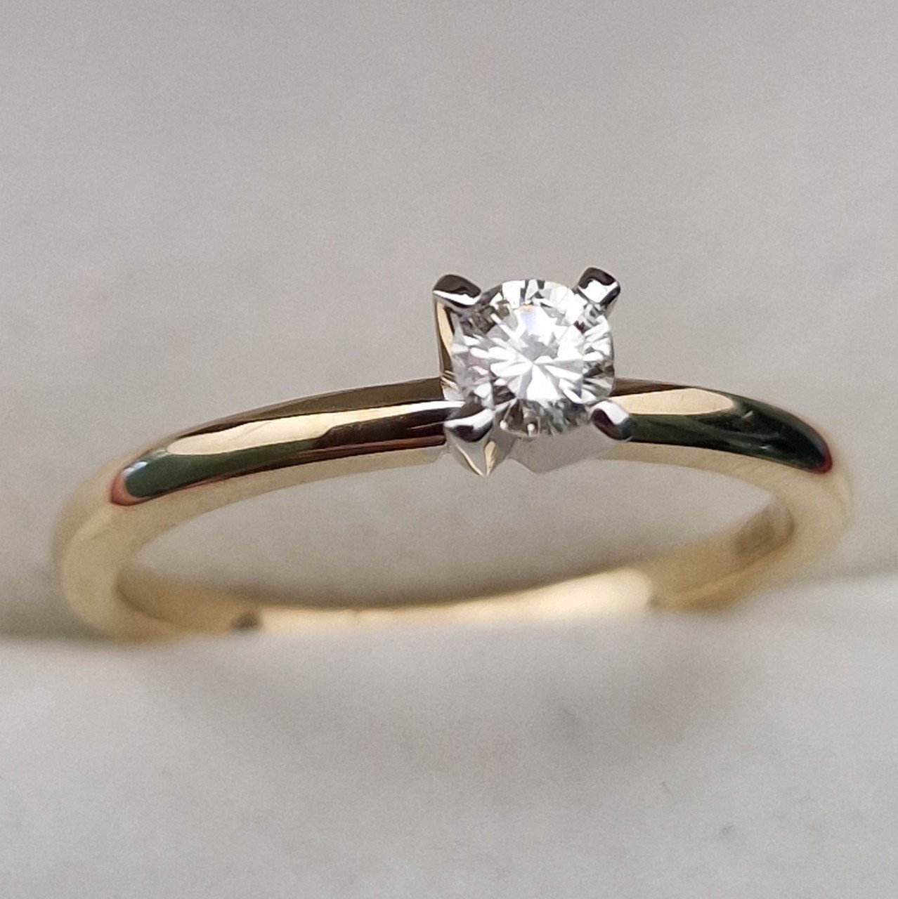 Кольцо Deimantas 102187804 17р 2,18гр 0,18ct. купить,NaN