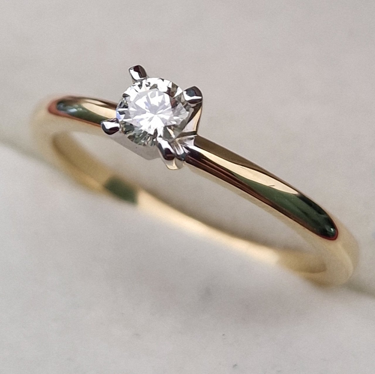 Кольцо Deimantas 102187804 17р 2,18гр 0,18ct. купить,NaN