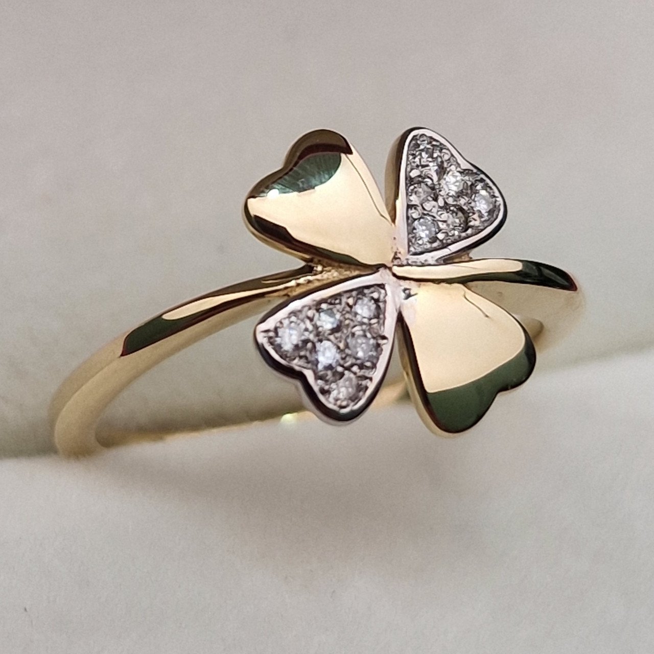 Кольцо Deimantas 102187814 15,5р 1,79гр 0,066ct. купить,NaN
