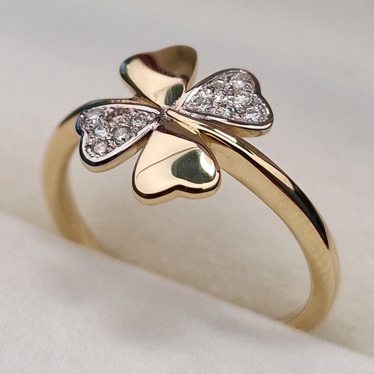 Кольцо Deimantas 102187814 15,5р 1,79гр 0,066ct. купить,NaN