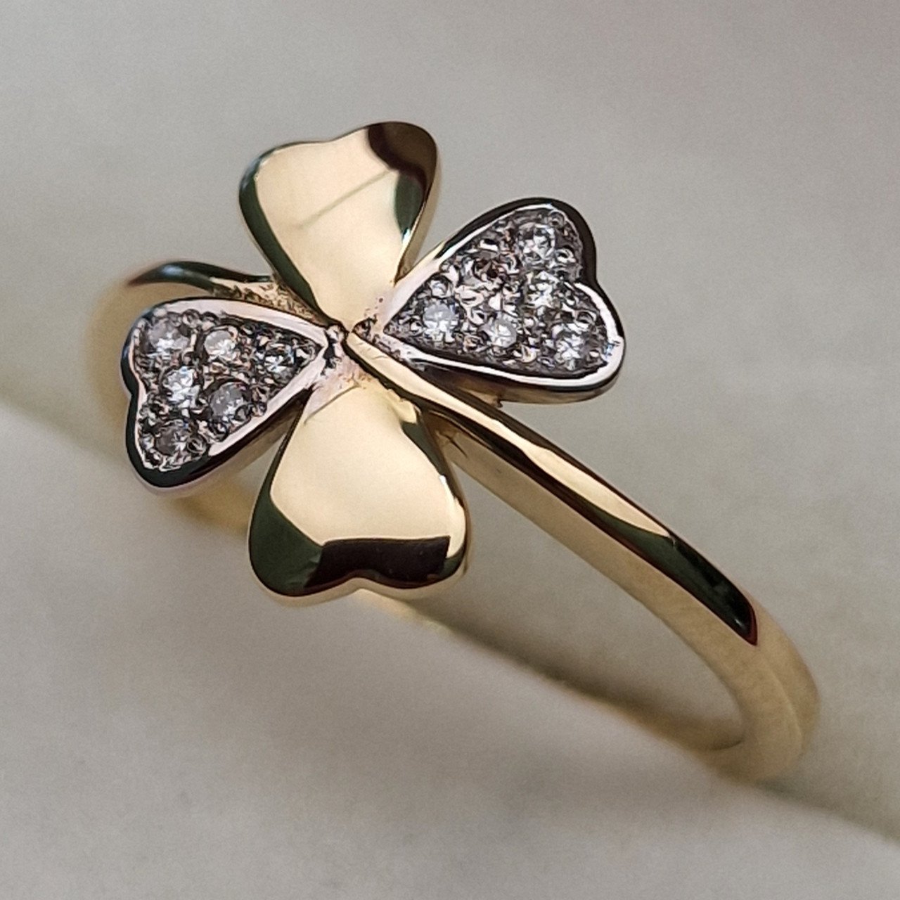 Кольцо Deimantas 102187814 15,5р 1,79гр 0,066ct. купить,NaN