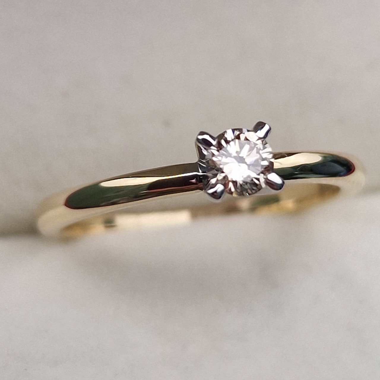 Кольцо Deimantas 102187833 16р 2,1гр 0,18ct. купить,NaN