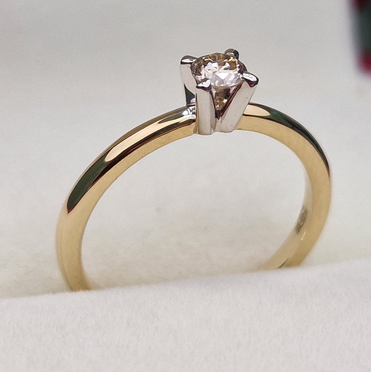 Кольцо Deimantas 102187833 16р 2,1гр 0,18ct. купить,NaN