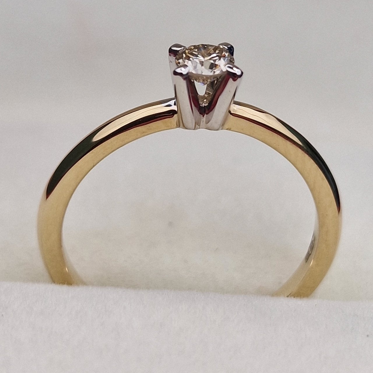 Кольцо Deimantas 102187833 16р 2,1гр 0,18ct. купить,NaN