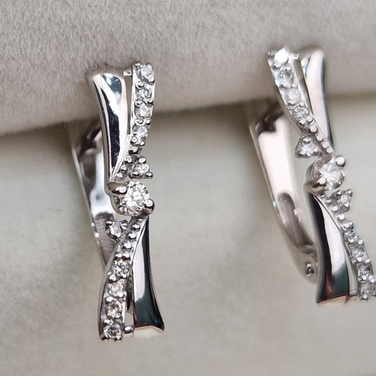 Серьги Deimantas 102190178 1,39гр 0,16ct. купить,NaN
