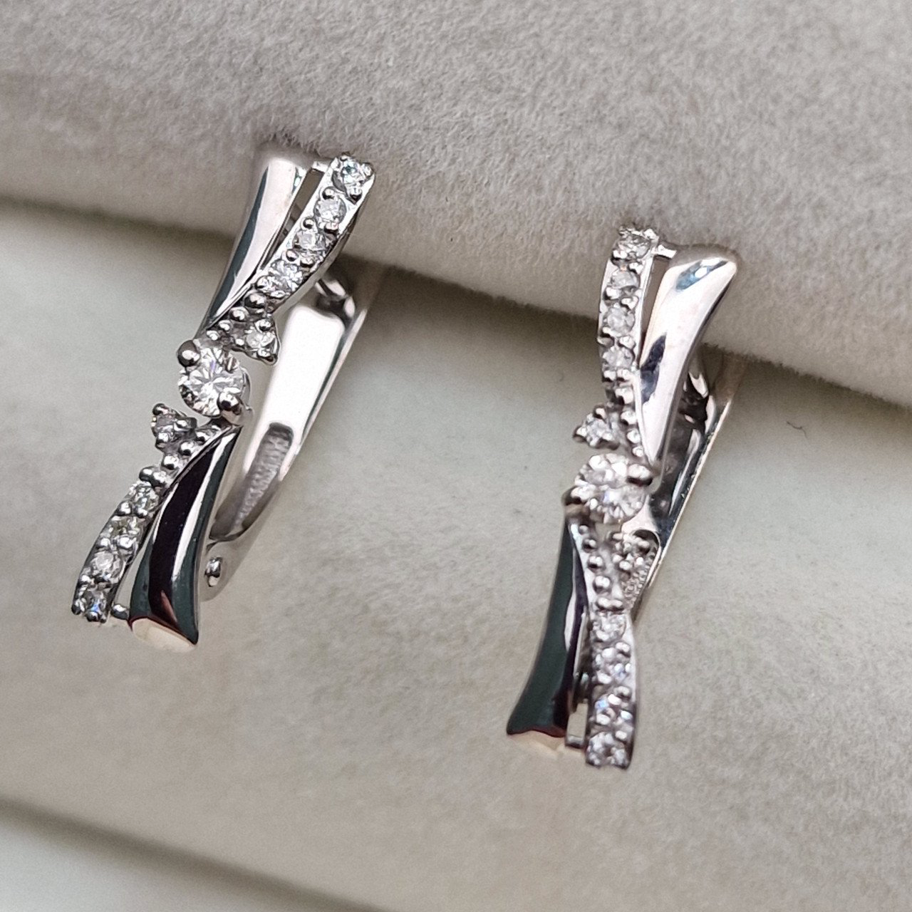 Серьги Deimantas 102190178 1,39гр 0,16ct. купить,NaN