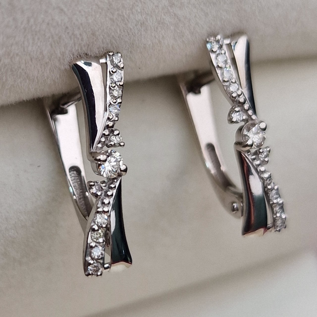 Серьги Deimantas 102190178 1,39гр 0,16ct. купить,NaN