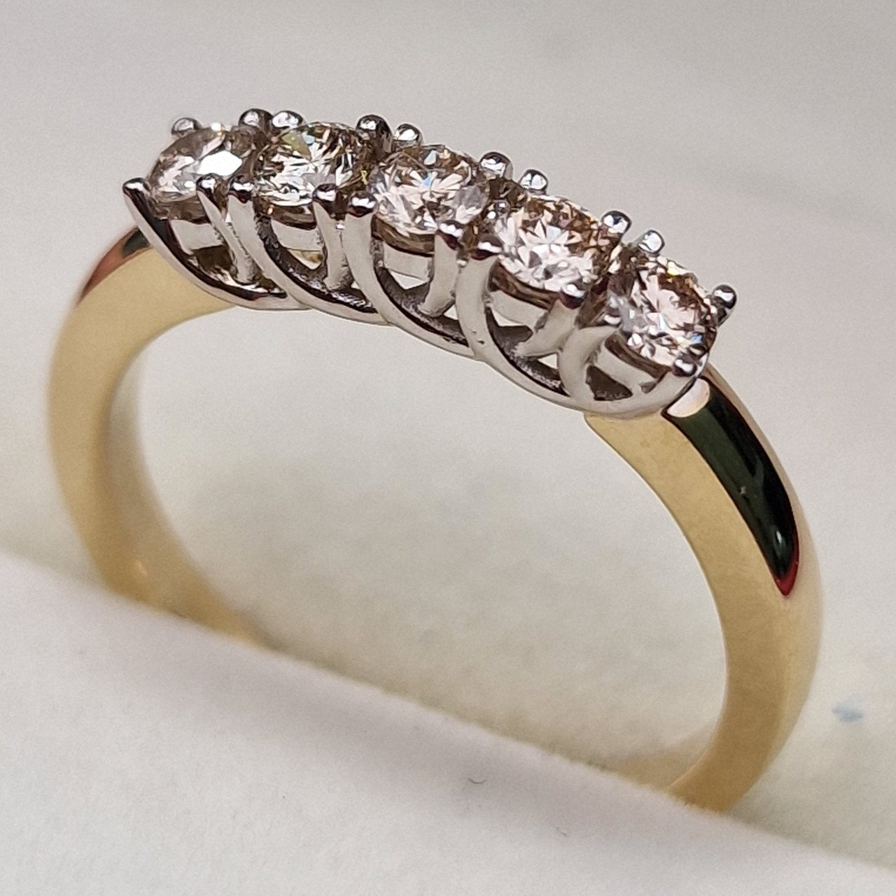 Кольцо Deimantas 102190174 17,5р 3,57гр 0,465ct. купить,NaN