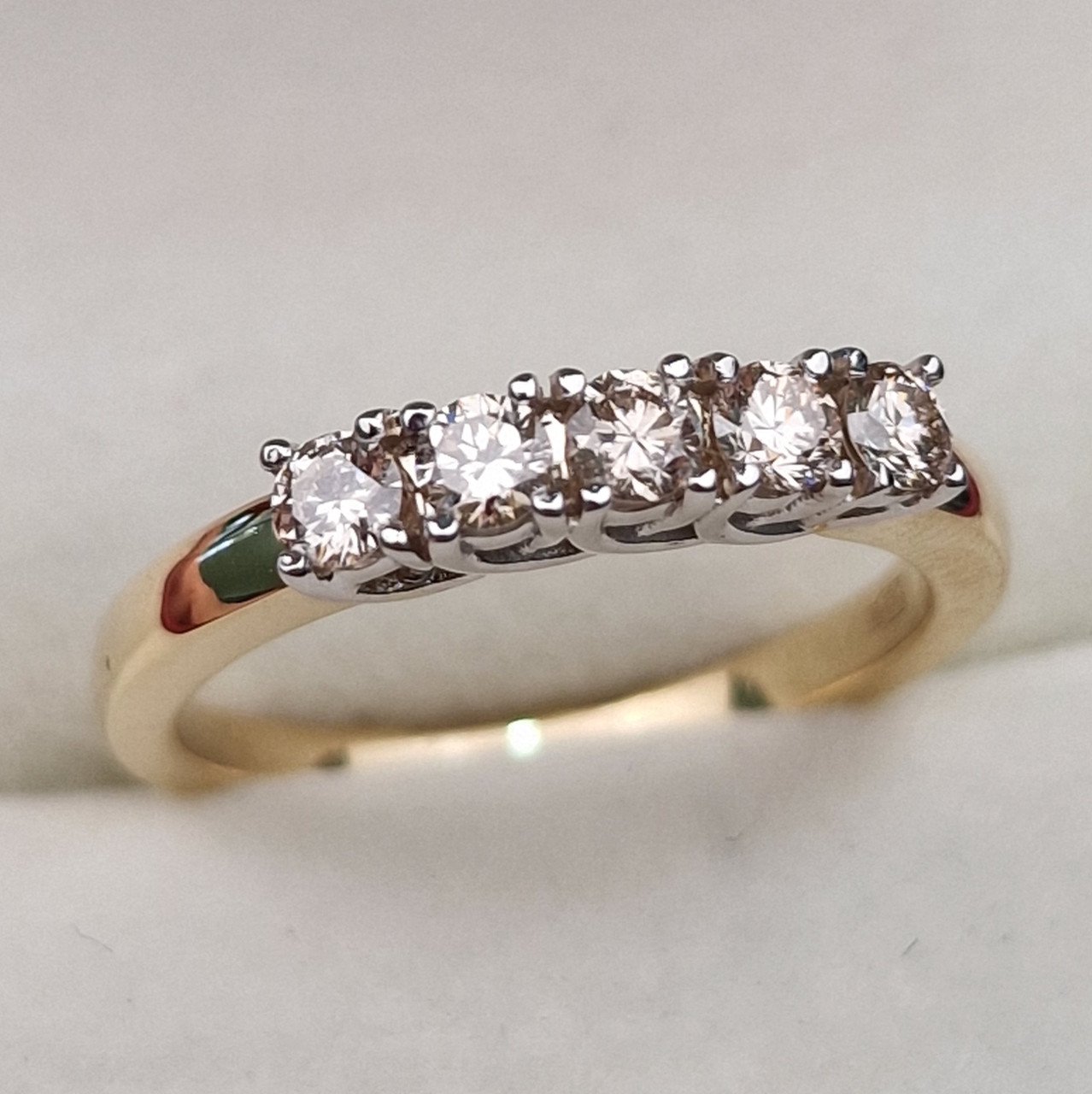 Кольцо Deimantas 102190174 17,5р 3,57гр 0,465ct. купить,NaN