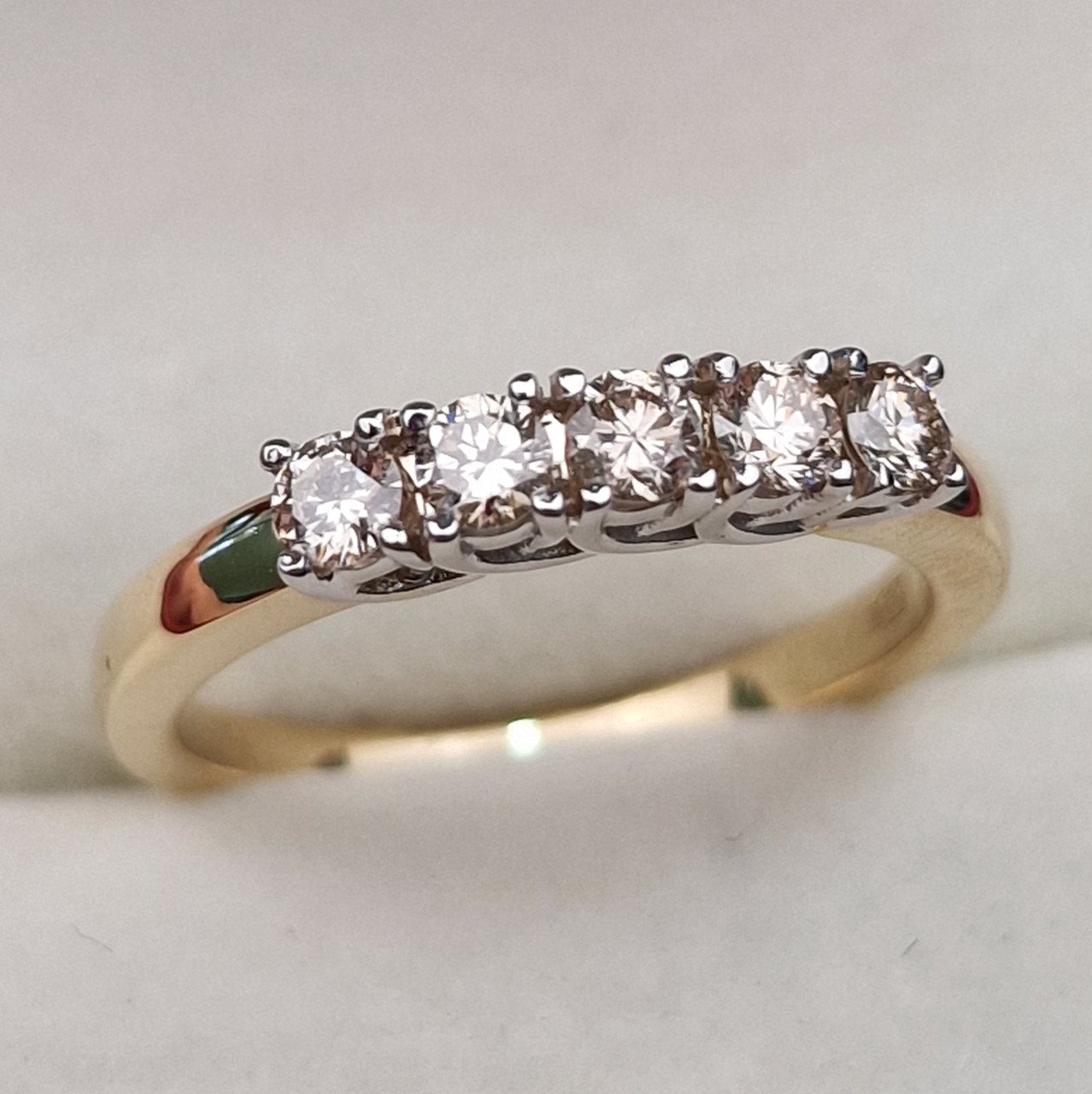 Кольцо Deimantas 102190174 17,5р 3,57гр 0,465ct. купить,NaN
