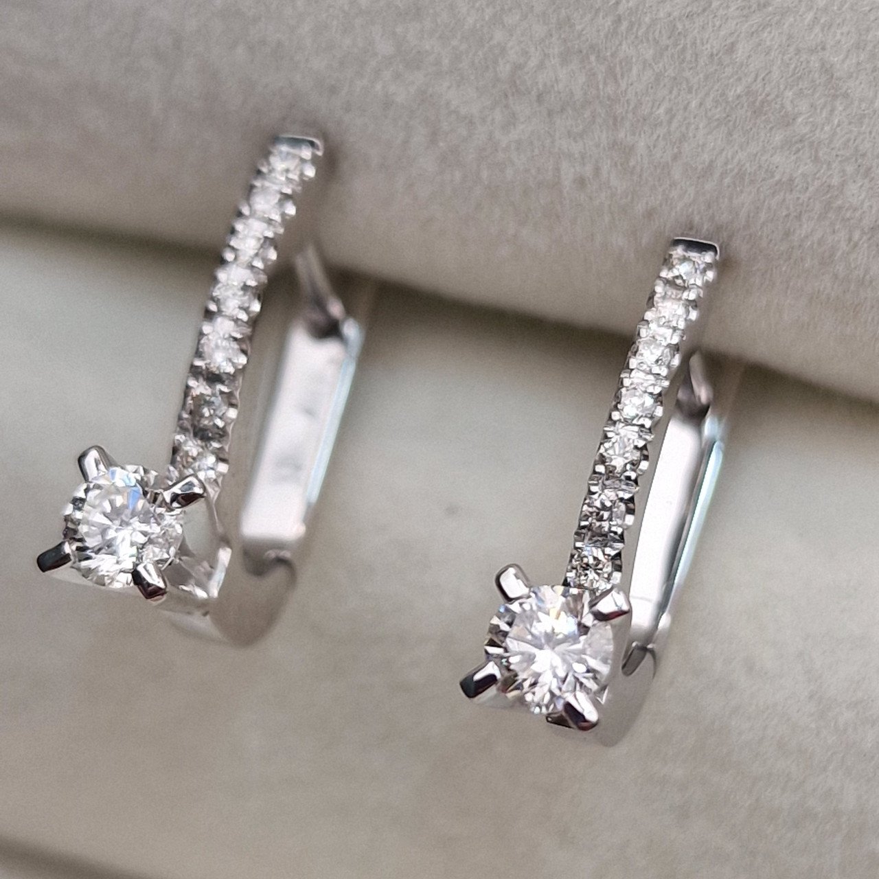 Серьги Deimantas 102190209 3,04гр 0,46ct. купить,NaN