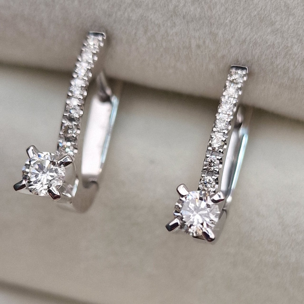 Серьги Deimantas 102190209 3,04гр 0,46ct. купить,NaN