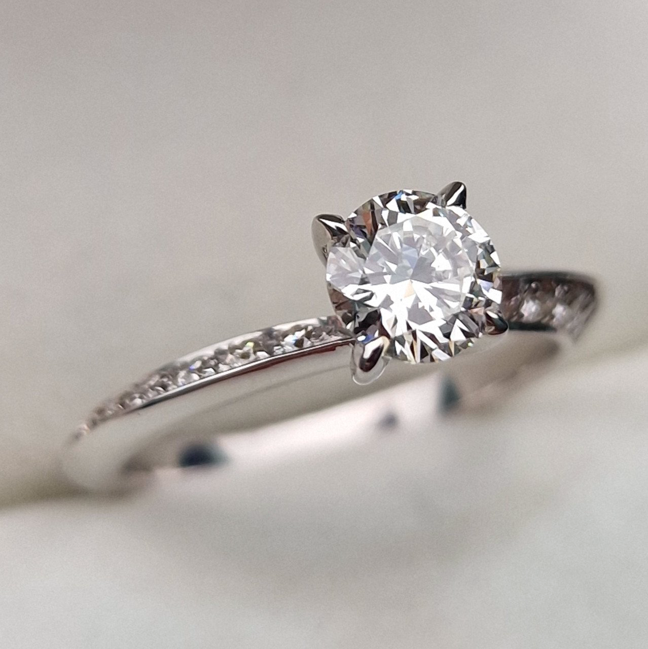 Кольцо Deimantas 102190764 17р 3,68гр 1,00ct. купить,NaN