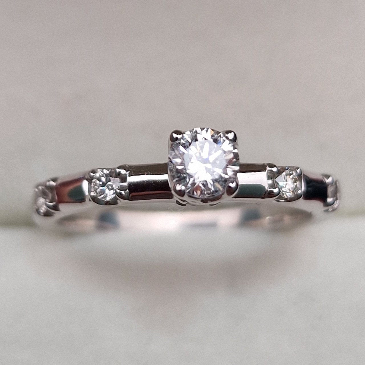 Кольцо Deimantas 102190716 16,5р 3,45гр 0,46ct. купить,NaN