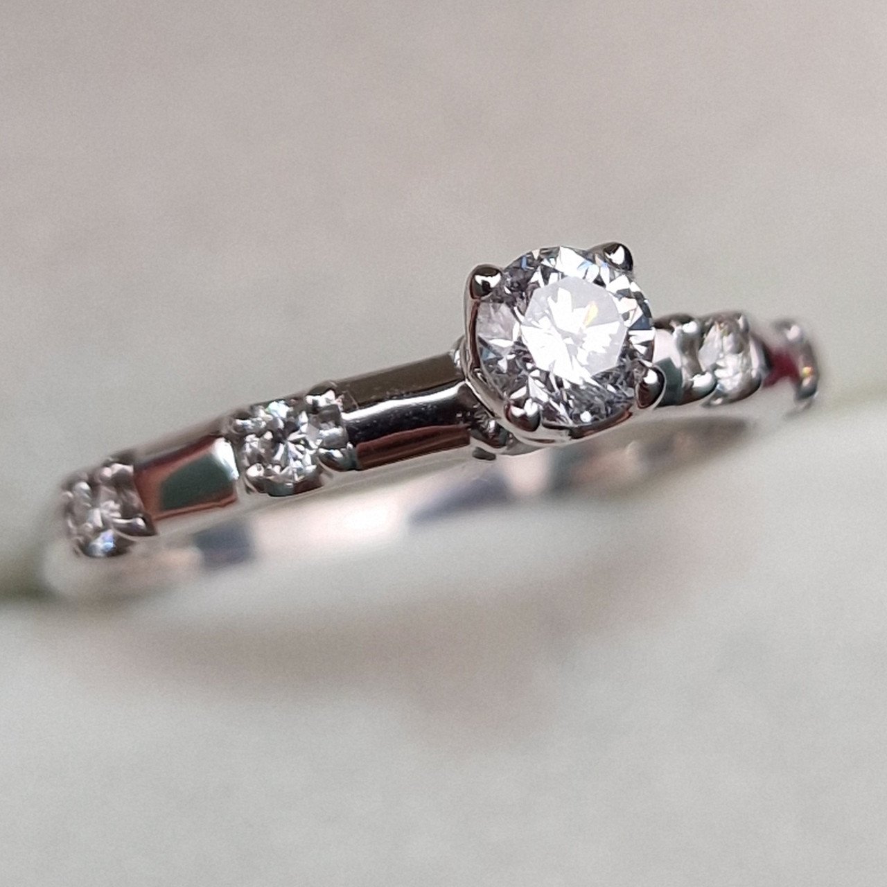 Кольцо Deimantas 102190716 16,5р 3,45гр 0,46ct. купить,NaN