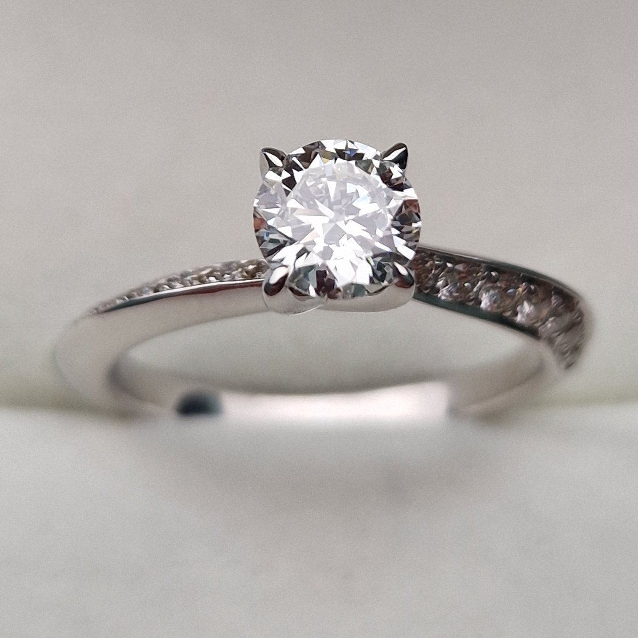 Кольцо Deimantas 102190764 17р 3,68гр 1,00ct. купить,NaN