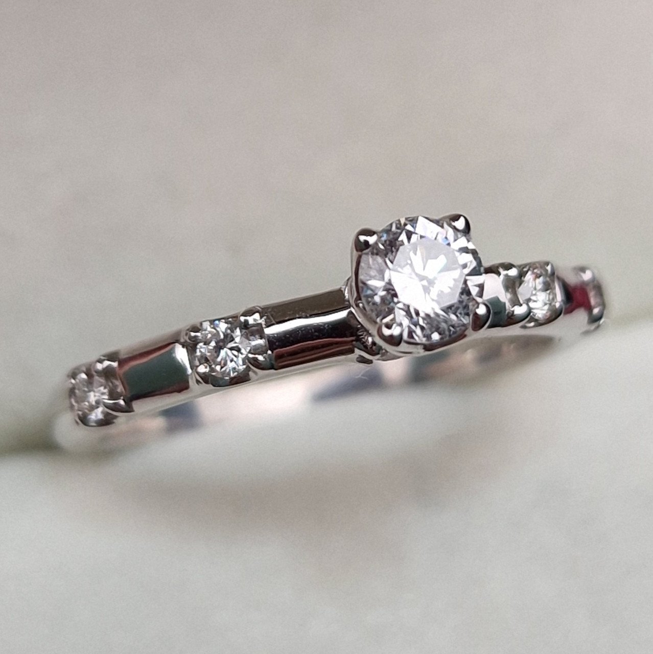 Кольцо Deimantas 102190716 16,5р 3,45гр 0,46ct. купить,NaN