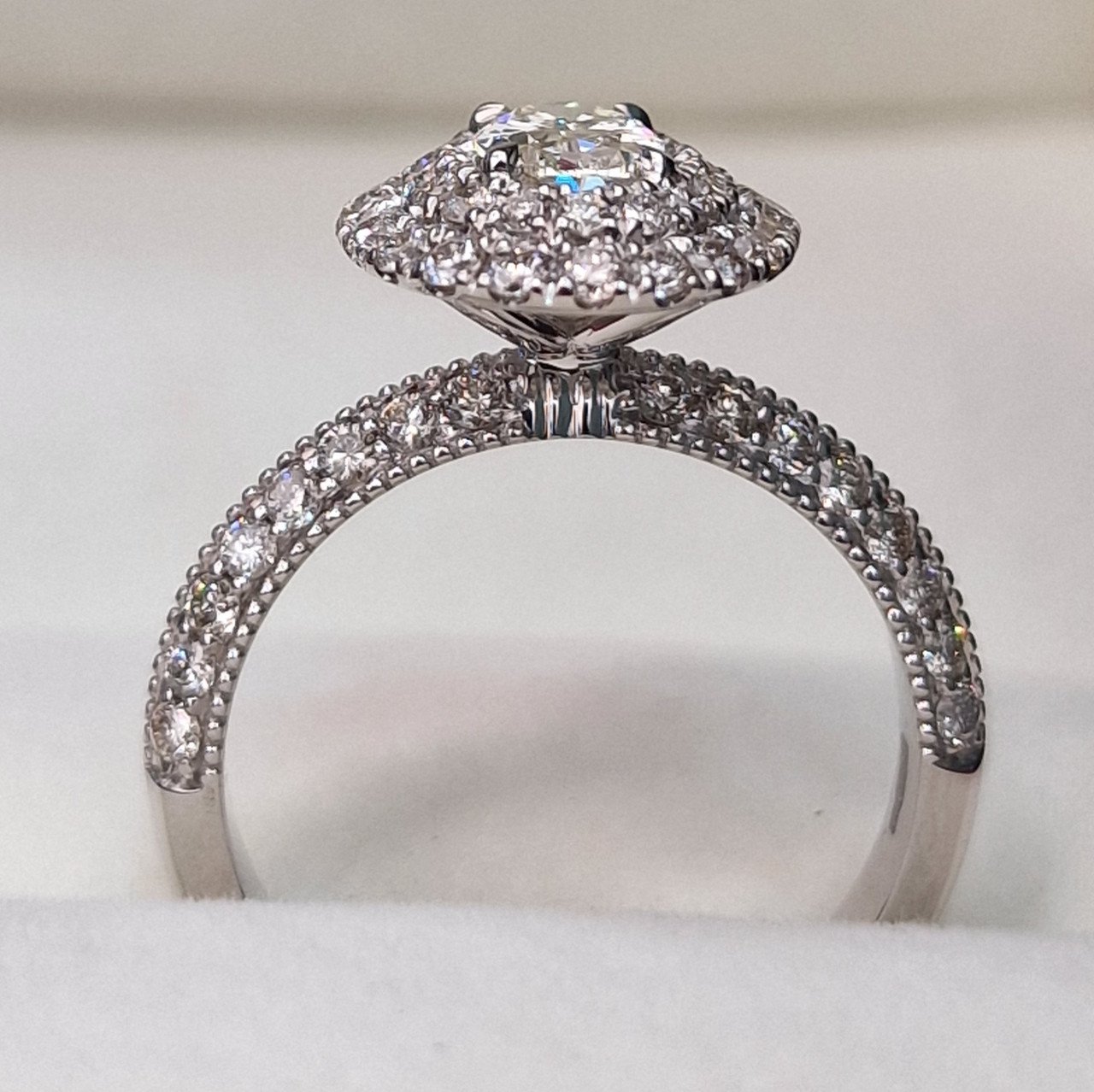 Кольцо Deimantas 102190740 16,5р 4,01гр 1,47ct. купить,NaN