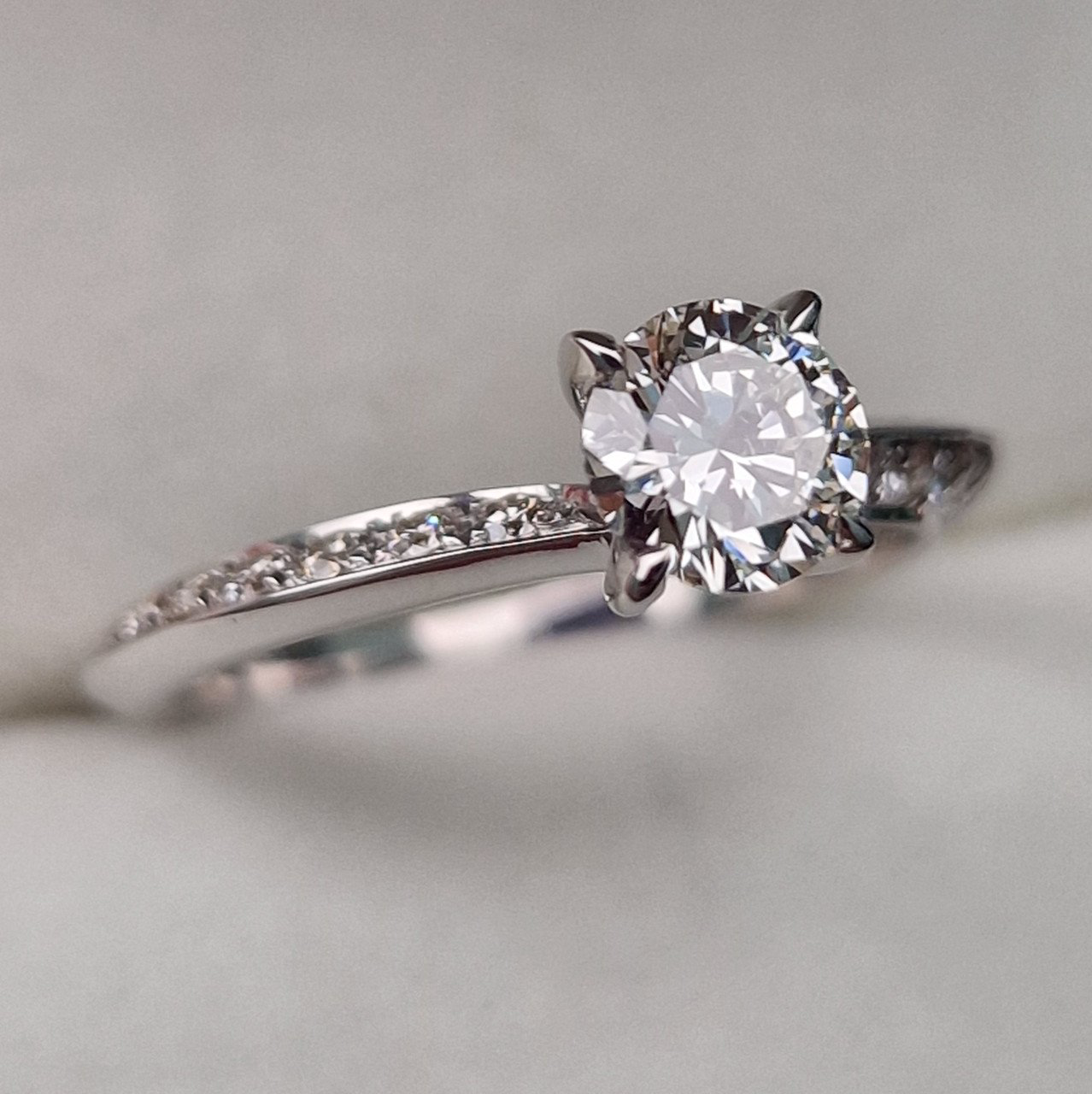 Кольцо Deimantas 102190764 17р 3,68гр 1,00ct. купить,NaN