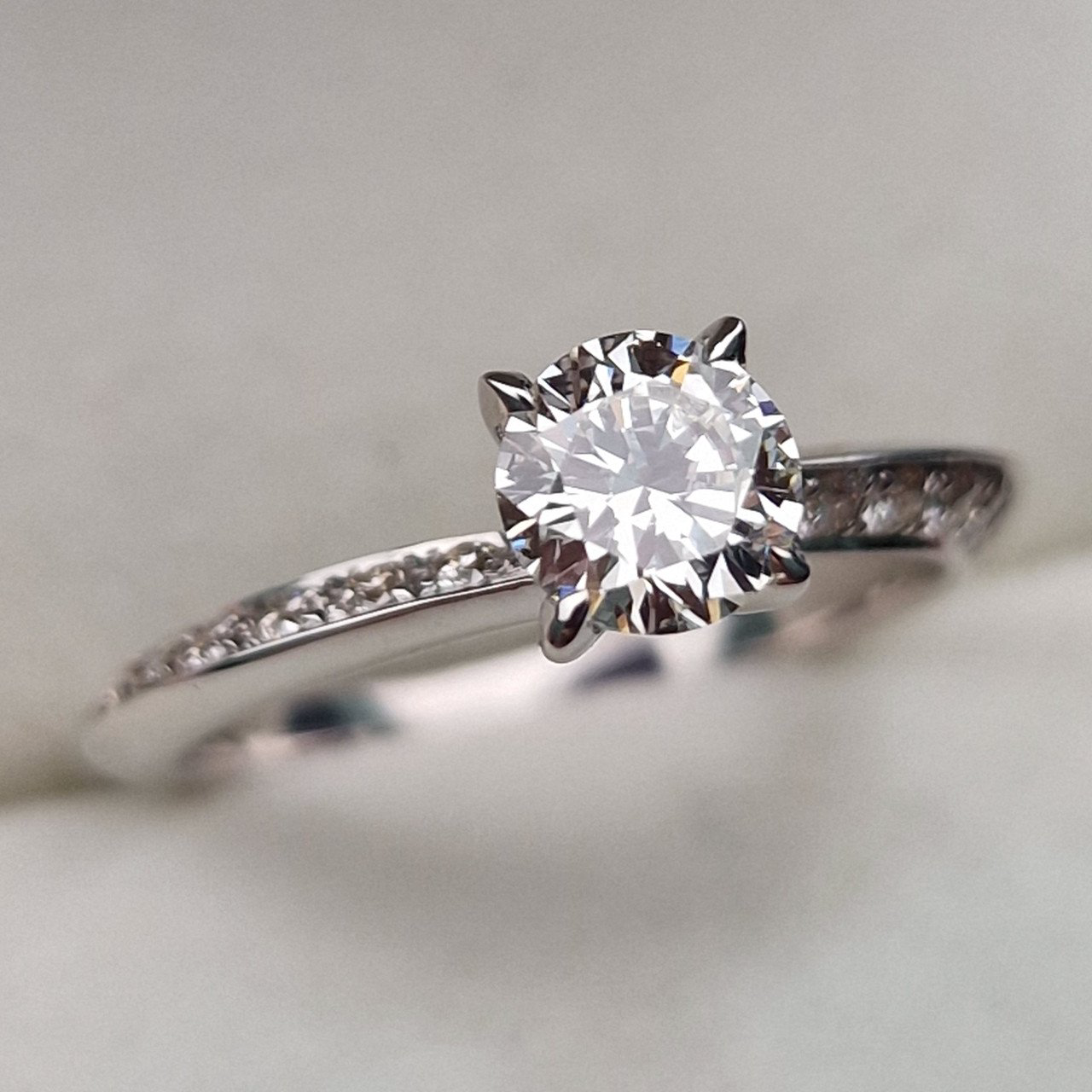 Кольцо Deimantas 102190764 17р 3,68гр 1,00ct. купить,NaN