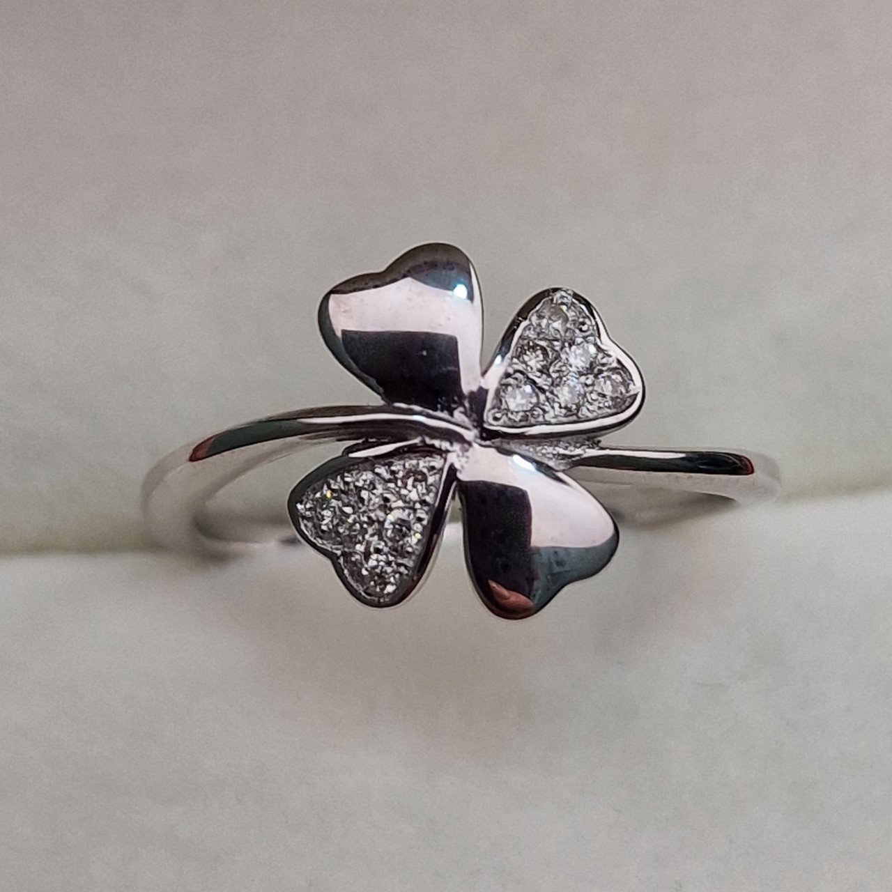 Кольцо Deimantas 102207744 16р 1,78гр 0,06ct. купить,NaN