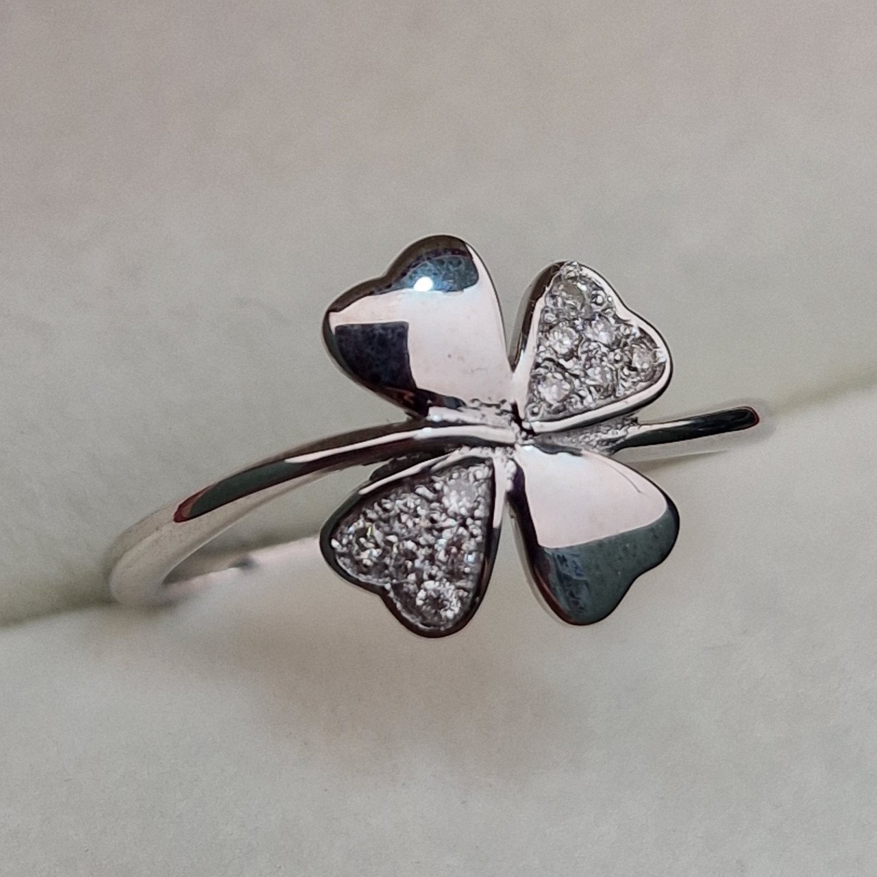 Кольцо Deimantas 102207744 16р 1,78гр 0,06ct. купить,NaN