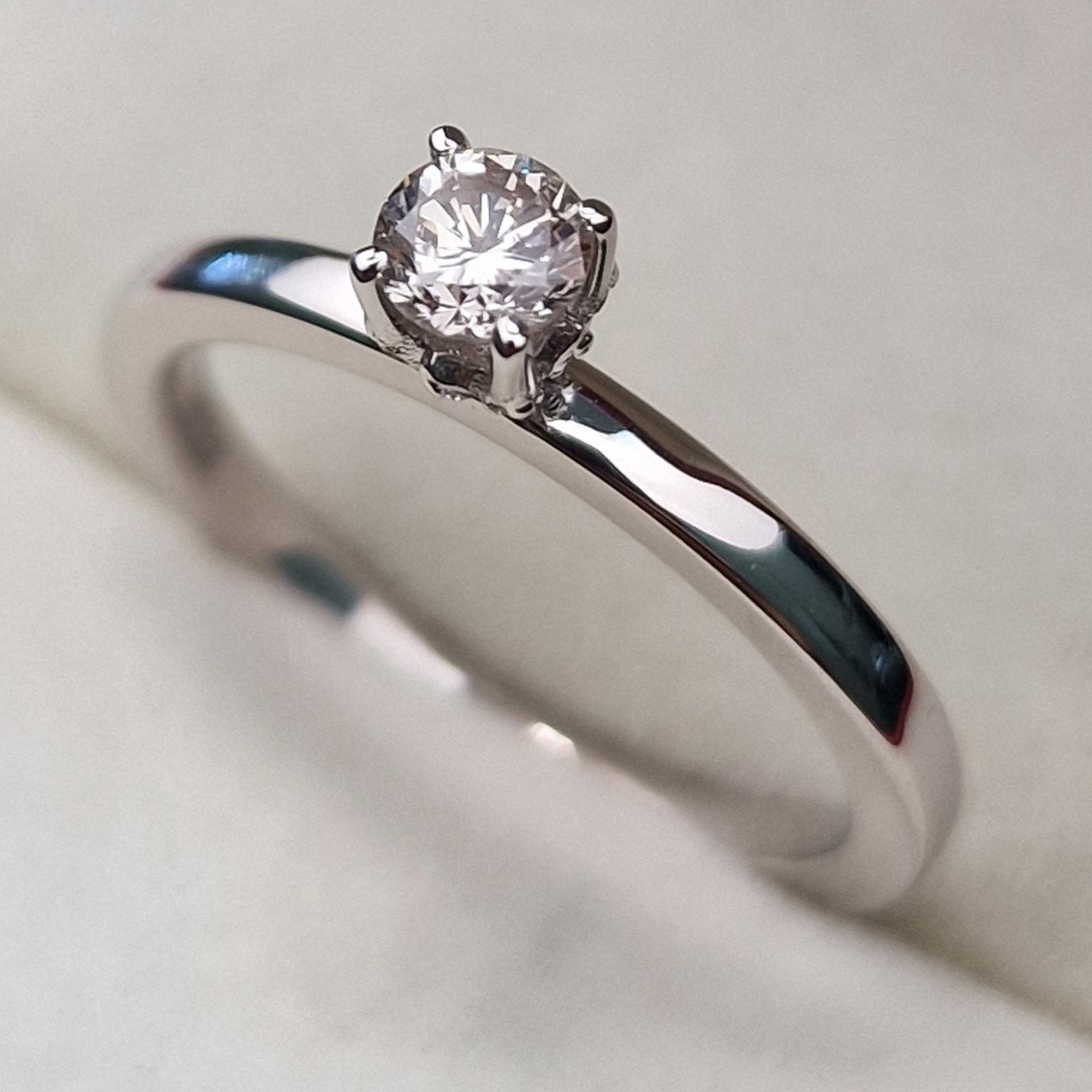 Кольцо Deimantas 102207739 16,5р 2,97гр 0,30ct. купить,NaN