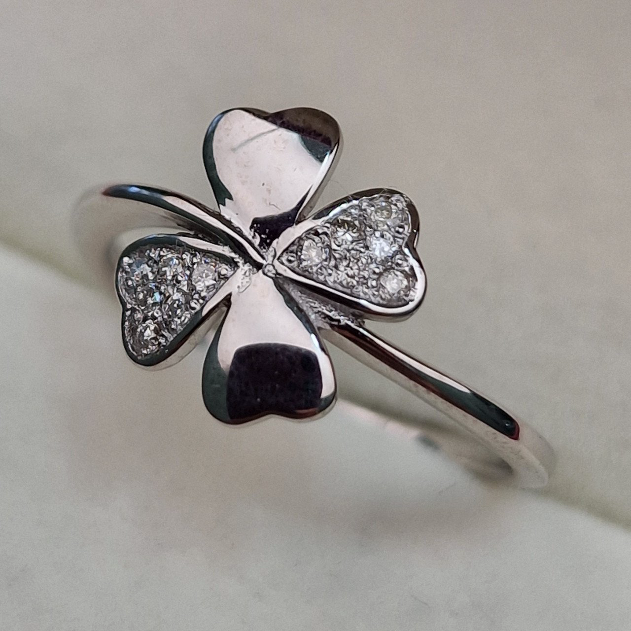 Кольцо Deimantas 102207744 16р 1,78гр 0,06ct. купить,NaN