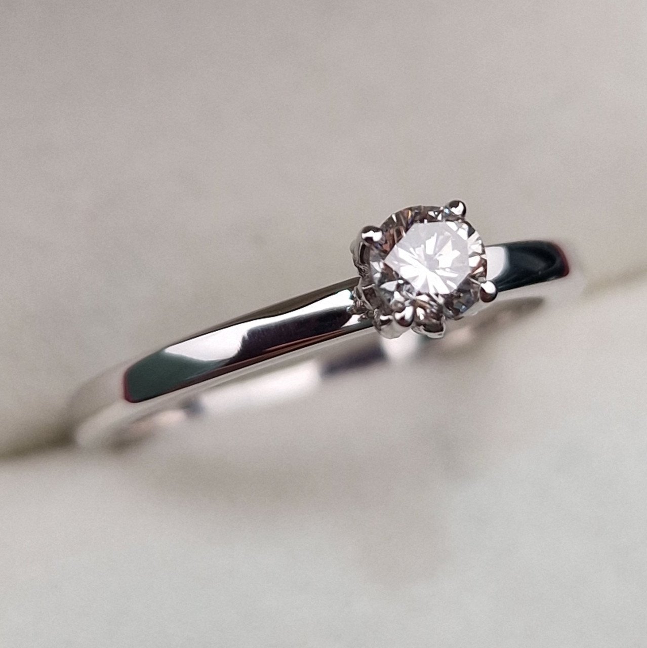 Кольцо Deimantas 102207739 16,5р 2,97гр 0,30ct. купить,NaN