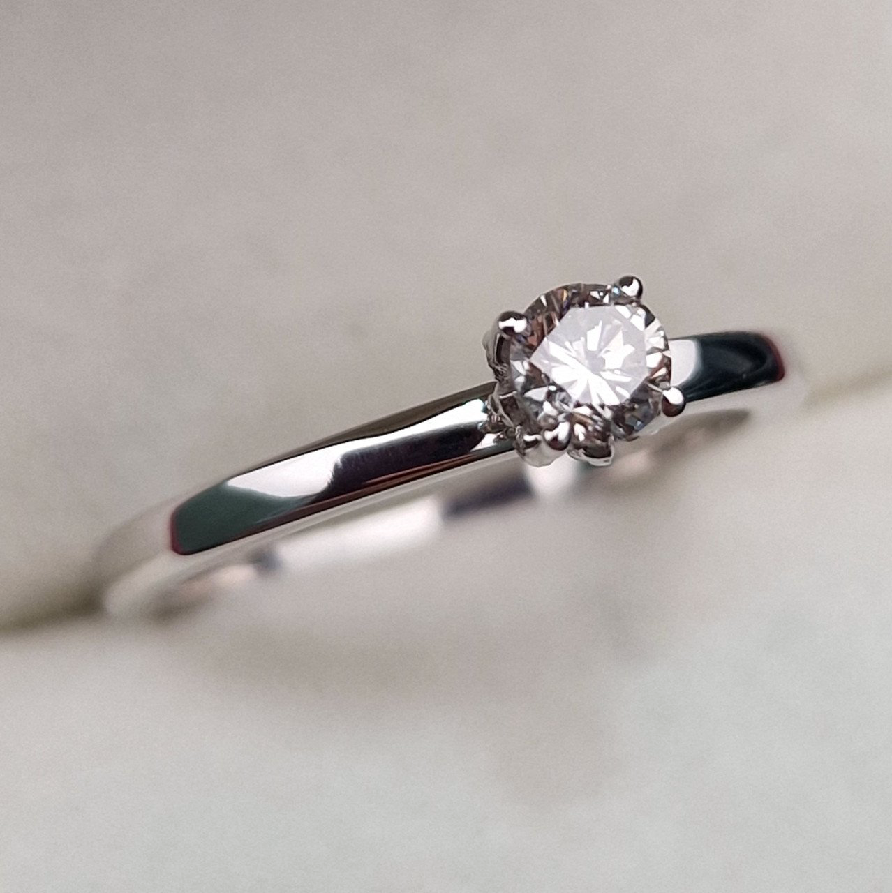 Кольцо Deimantas 102207739 16,5р 2,97гр 0,30ct. купить,NaN