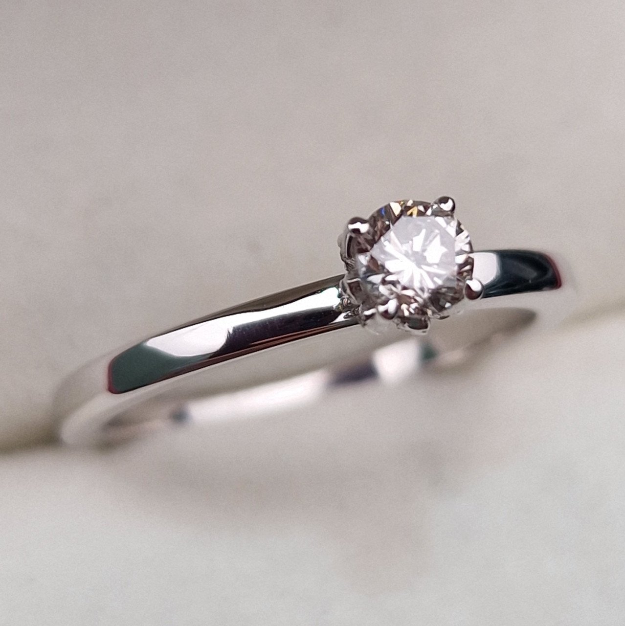 Кольцо Deimantas 102207739 16,5р 2,97гр 0,30ct. купить,NaN