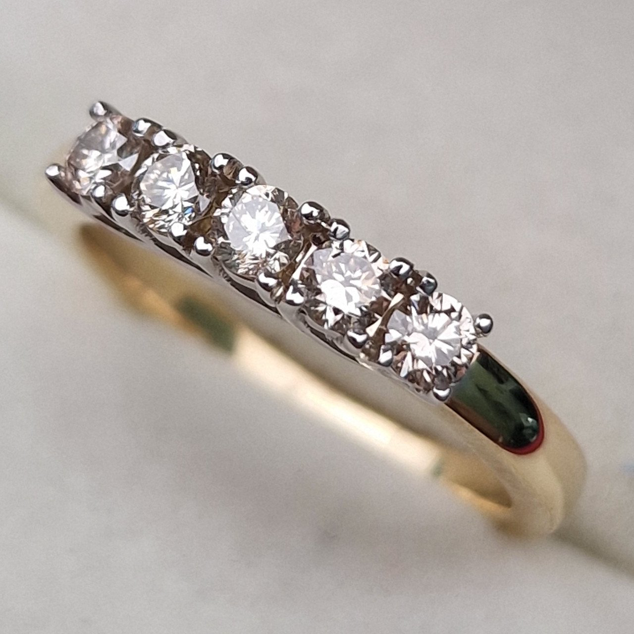 Кольцо Deimantas 102207818 17,5р 3,47гр 0,465ct. купить,NaN